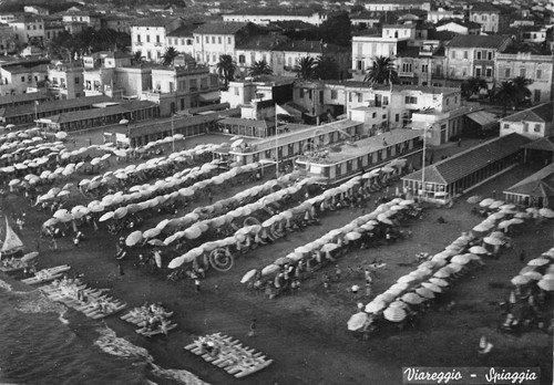 Cartolina Viareggio spiaggia stabilimenti anni '50 | Immagine principale