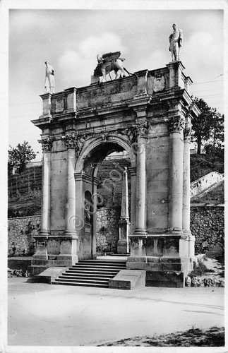 Cartolina Vicenza Piazzale Berga anni '30 piccola viaggiata