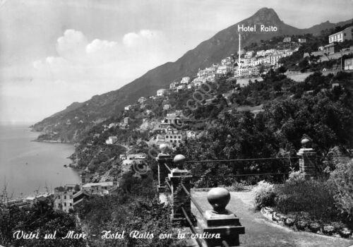 Cartolina Vietri sul mare Hotel Raito e costiera 1962