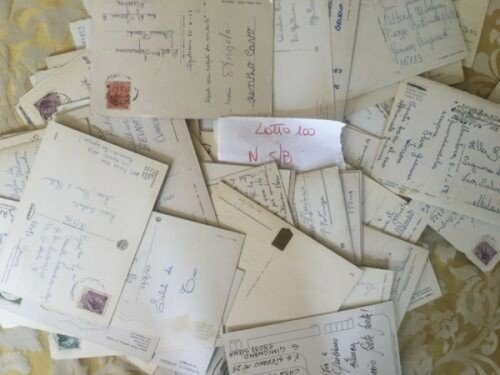 Cartoline Lotto di 100 cartoline a colori VG e NVG …