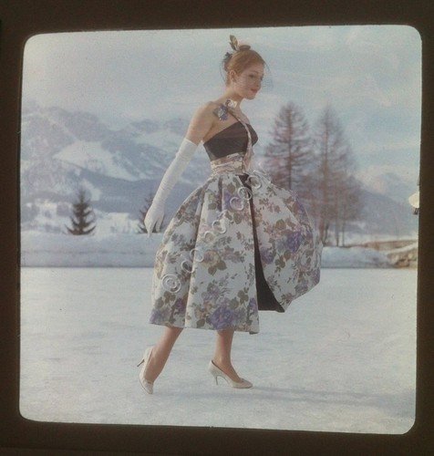 Diapositiva 6x6 - fotografo F. Scrimali - Abito da sera … | Immagine principale