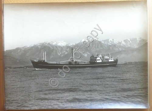 Fotografia - Italia anni '30/'40 - Nave Oberon al largo … | Immagine principale