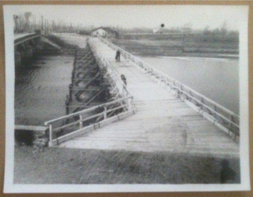 Fotografia - Italia anni '50 - Ponte provvisorio in legno … | Immagine principale