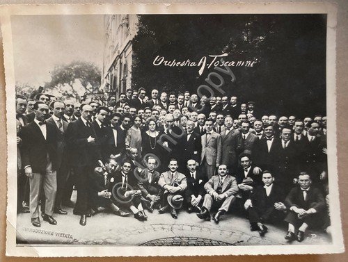 Fotografia d'epoca - Arturo Toscanini e Orschestra del Teatro alla … | Immagine principale