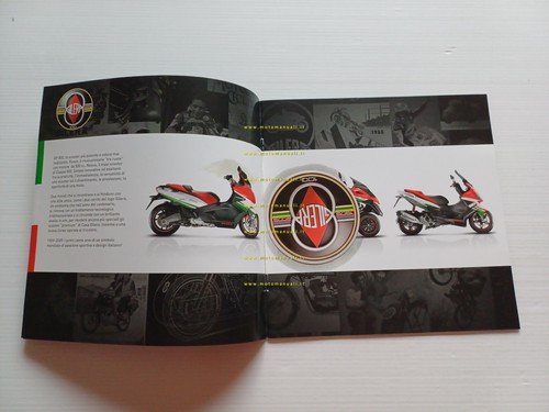 Gilera catalogo produzione modelli 2009 depliant italiano originale
