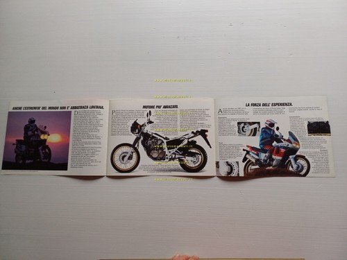 Honda Africa Twin 750 depliant ITALIANO originale