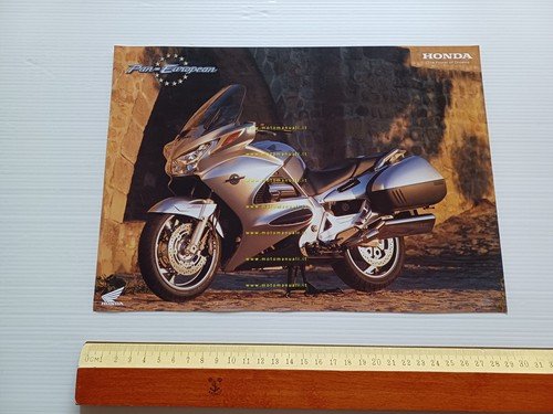 Honda ST 1300 Pan European 2004 depliant originale