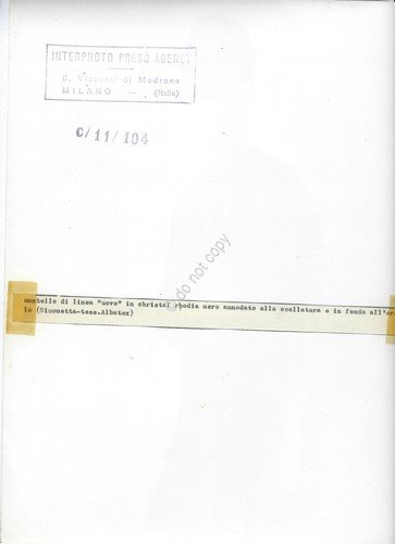 Iris Bianchi indossatrice foto originale anni '50 con cappotto Simonetta | Immagine Gallery 2