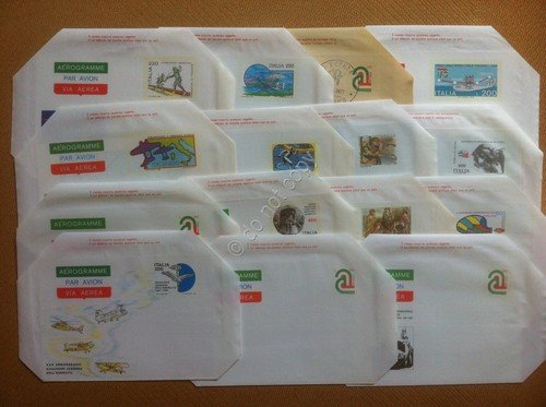 Italia Repubblica - Lotto 15 Aerogrammi nuovi ** - dal … | Immagine principale