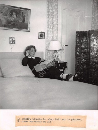 Jany Holt fotografia originale anni '50 attrice nella sua camera | Immagine principale