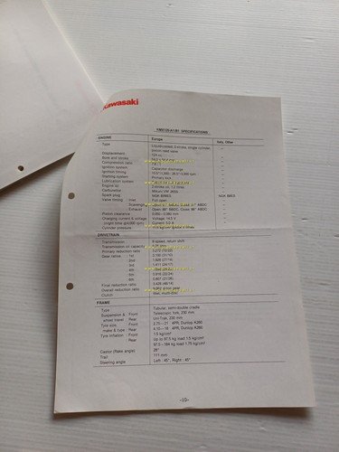 Kawasaki KMX 125 (KMX125 A1-B1) 1986 Model Guide cartella stampa …