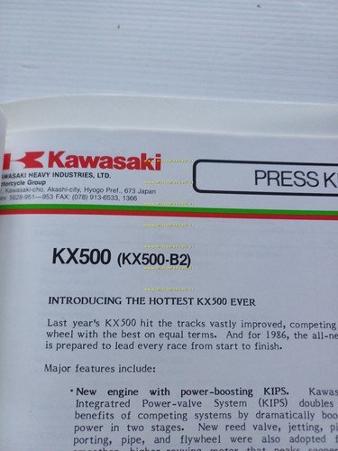 Kawasaki KX 500 (KX500-B2) 1986 cartella stampa originale testo inglese