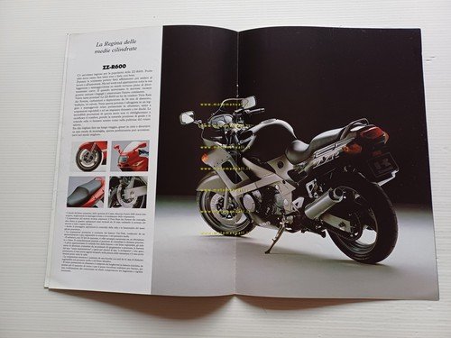 Kawasaki Serie ZZ-R 1100 600 250 1998 depliant italiano originale