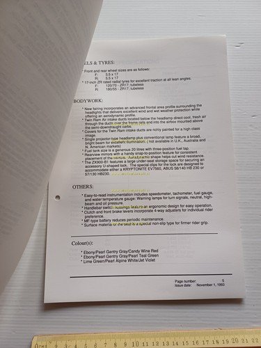 Kawasaki ZX-9 R Ninja (ZX900-B1) 1994 Model Information cartella stampa …