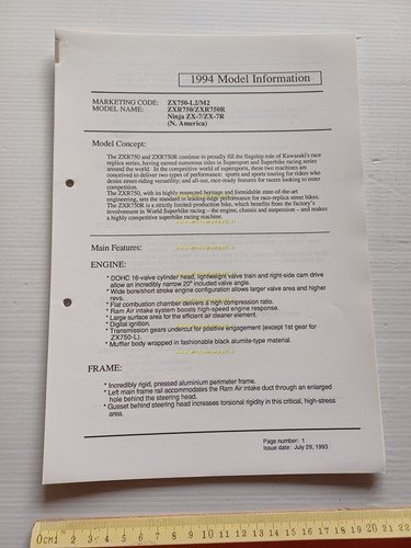 Kawasaki ZXR 750 R (ZX750-L2.M2) 1994 Model Information cartella stampa …