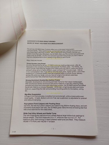 Kawasaki ZZ-R 600 Gran Turismo (ZX600-D1) 1989-90 cartella stampa originale