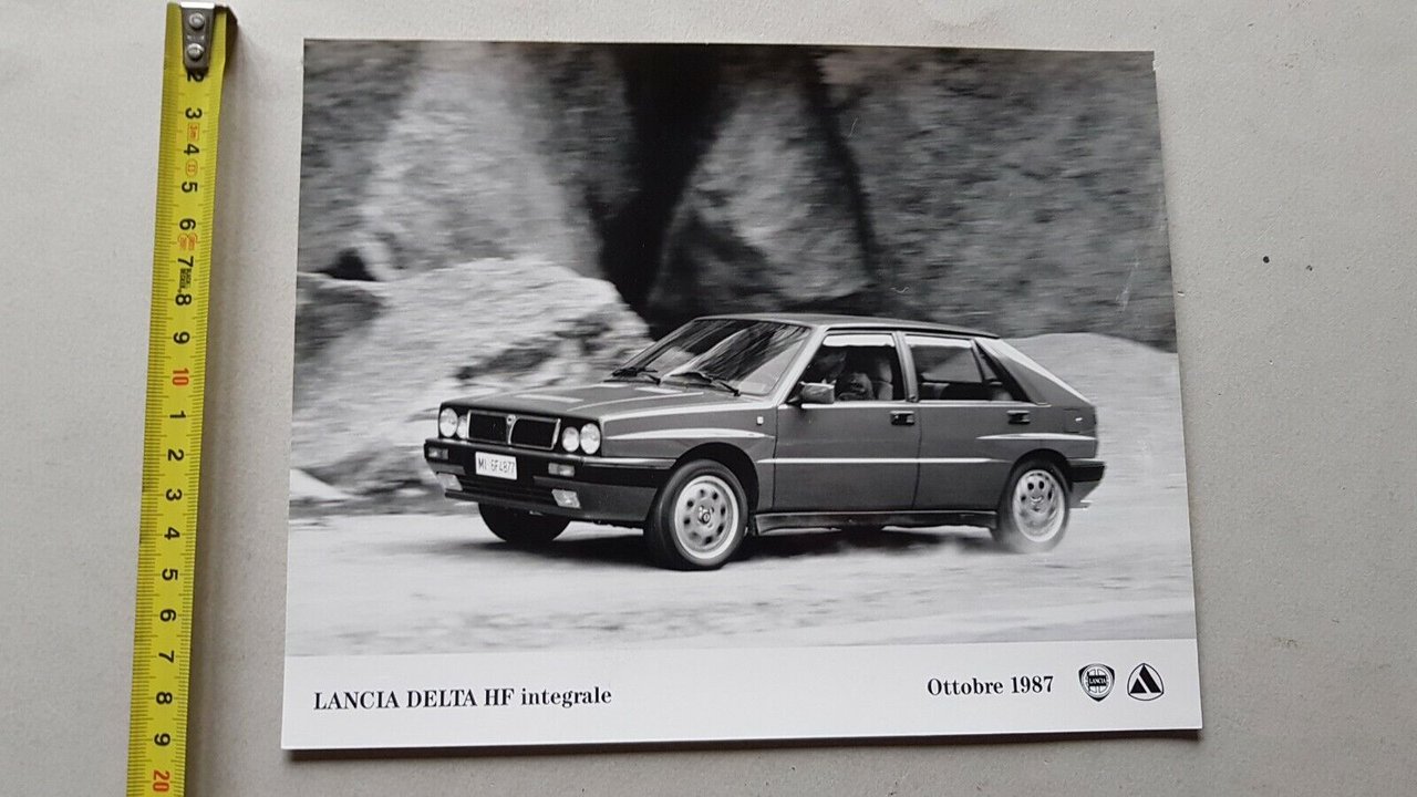 Lancia Delta HF Integrale 1987 foto originale da cartella stampa …