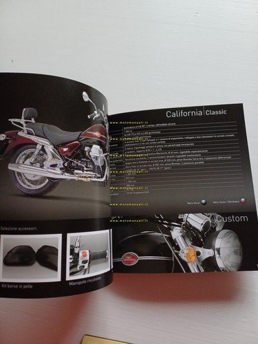 Moto Guzzi catalogo produzione modelli 2009 depliant italiano originale