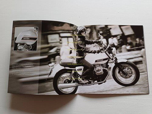 MOTO GUZZI V7 Classic depliant italiano originale