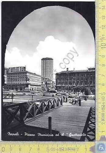 Napoli - Piazza Municipio e il "Grattacielo" - anni 50 …