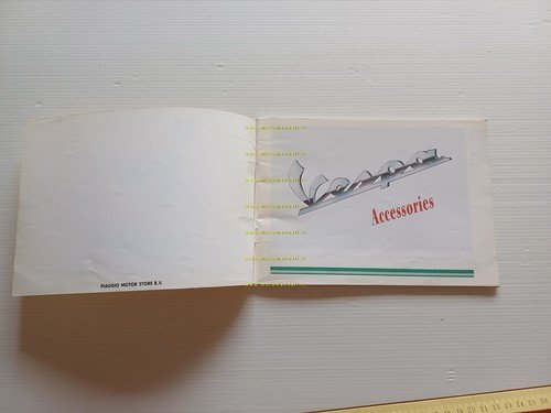 Piaggio catalogo accessori Vespa 2001 depliant originale