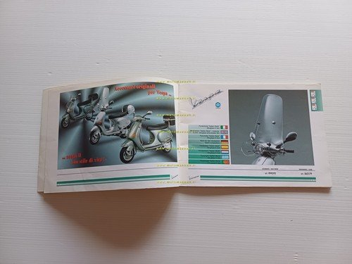 Piaggio catalogo accessori Vespa 2001 depliant originale
