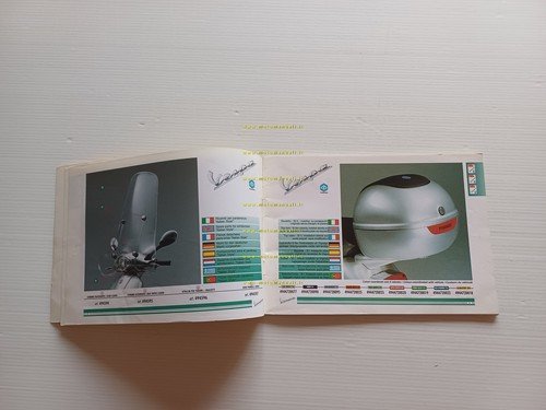Piaggio catalogo accessori Vespa 2001 depliant originale