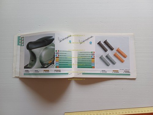 Piaggio catalogo accessori Vespa 2001 depliant originale