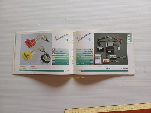 Piaggio catalogo accessori Vespa 2001 depliant originale