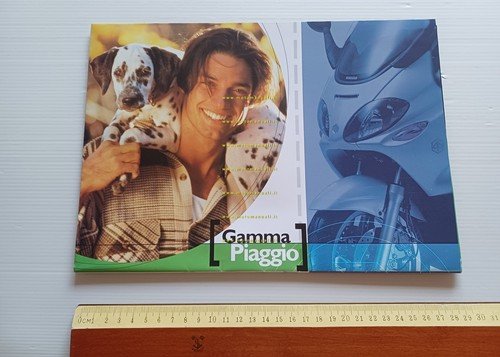 Piaggio produzione modelli 2001 depliant originale