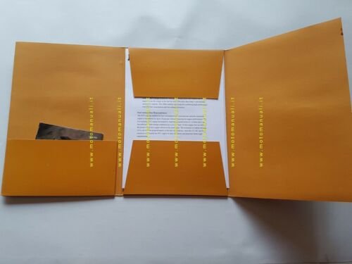 SAAB modelli 2000 CARTELLA STAMPA originale INGLESE NO depliant