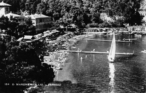 Santa Margherita Ligure Paraggi vista della spiaggia barca a vela …
