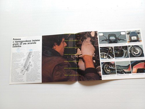 Suzuki GSX 1100 ES 1983 depliant originale italiano