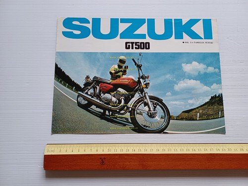 Suzuki GT 500 1975 depliant originale italiano