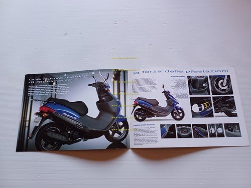Suzuki Hokuto UG 110 2000 scooter depliant originale ITALIANO