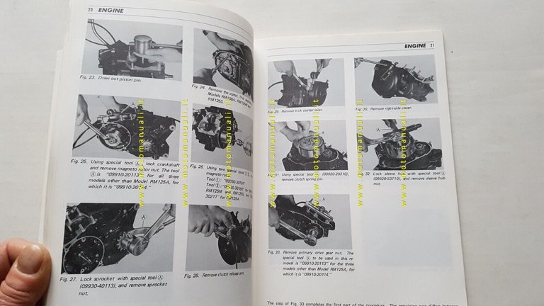 Suzuki RM 100-RM 125 M-S-A 1976 manuale officina INGLESE originale …