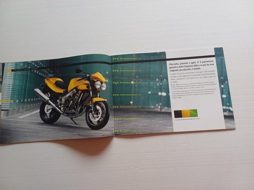 Triumph catalogo modelli Sport - Sport Touring 2004 depliant italiano …
