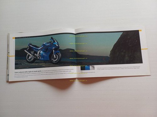 Triumph catalogo modelli Sport - Sport Touring 2004 depliant italiano …