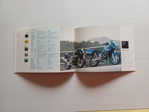 Triumph catalogo produzione modelli 2006 depliant italiano originale