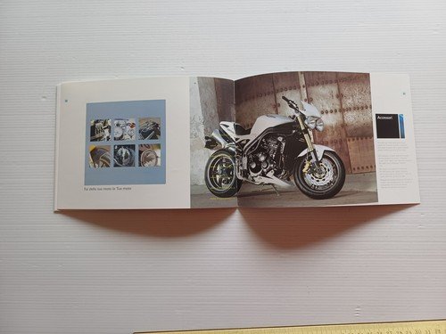 Triumph catalogo produzione modelli 2006 depliant italiano originale