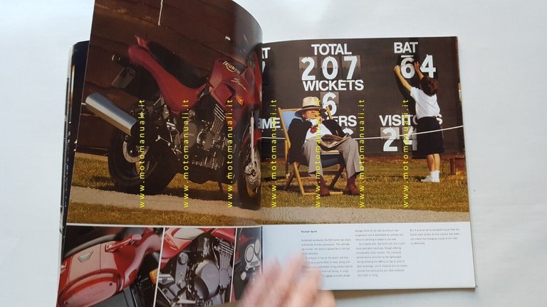 Triumph produzione 1995 depliant originale testo inglese