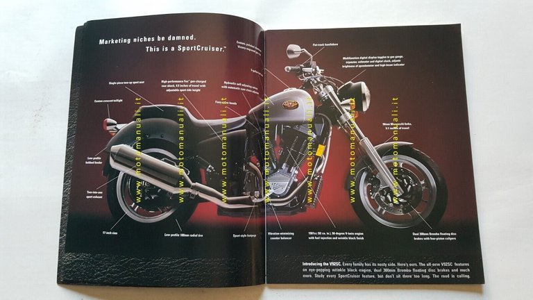 Victory Motorcycles produzione 2000 depliant originale testo inglese