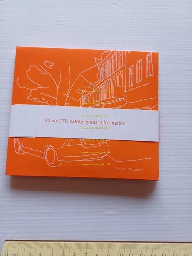 Volvo C70 Safety 2005 cartella stampa presentazione originale testo inglese