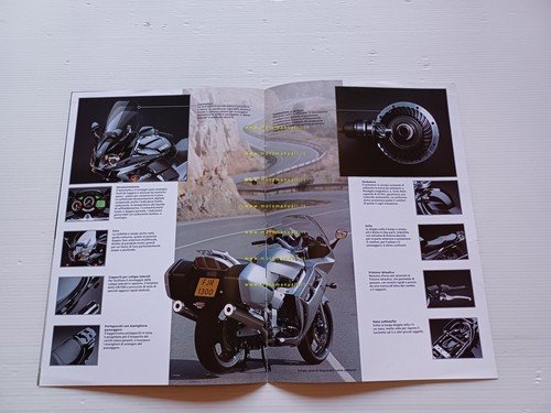 Yamaha FJR 1300 2001 depliant italiano originale