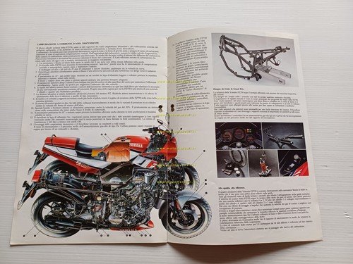 Yamaha FZ 750 1986 depliant originale moto ITALIANO brochure