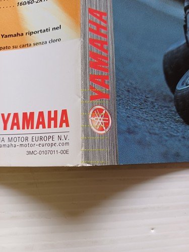Yamaha FZS 600 Fazer 2000 depliant italiano originale