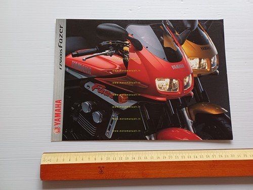 Yamaha FZS 600 S Fazer 2000 depliant italiano originale