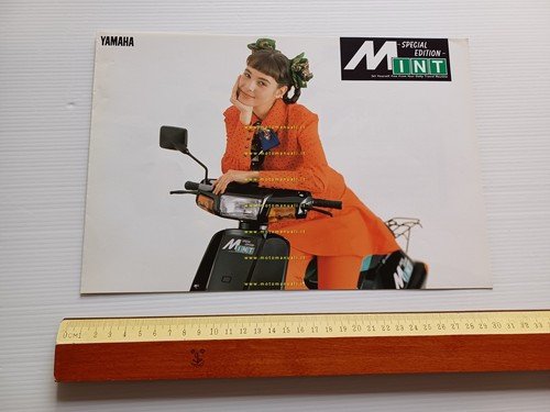 Yamaha Mint 50 1989 scooter depliant GIAPPONESE originale