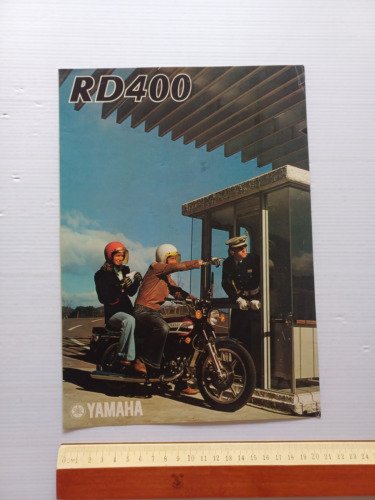 Yamaha RD 400 1976 depliant originale INGLESE