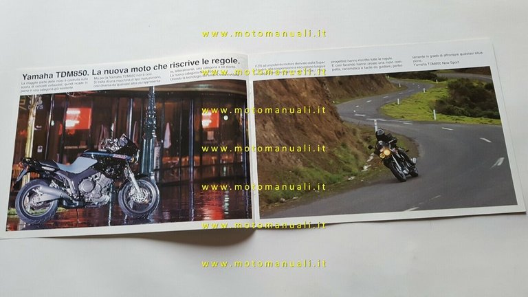 Yamaha TDM 850 1992 depliant MOTO originale brochure ITALIANO